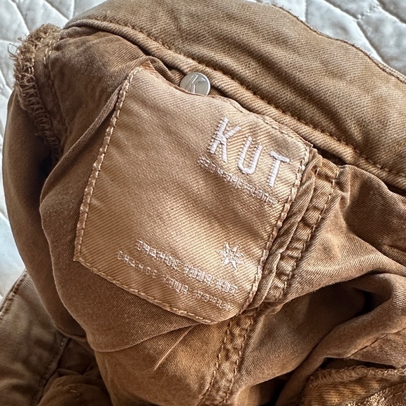 Kut from the Kloth HighWaisted Flare Chino - Picture 4 of 7